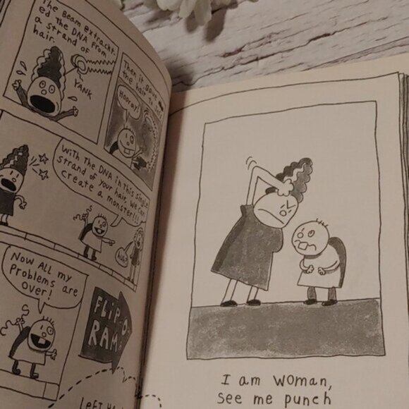 The all New Captain Underpants Extra Crunchy book of fun by DAV Pilkey - Picture 3 of 5